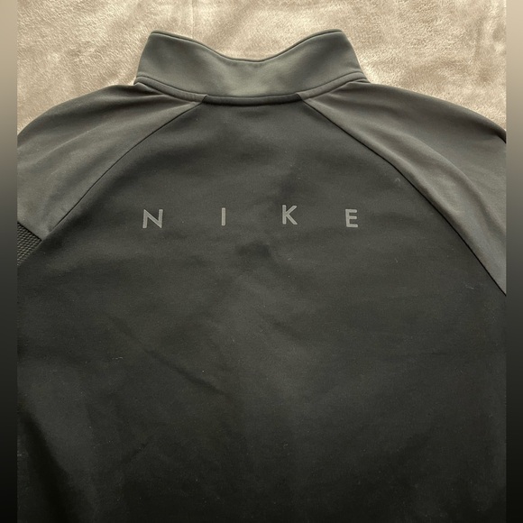 Nike Dri-FIT - Picture 2 of 3